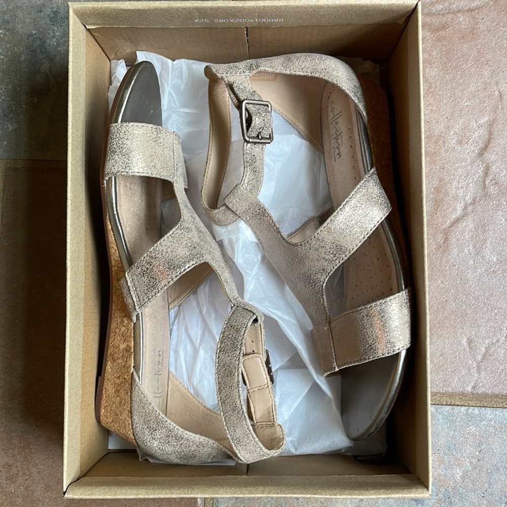 Clarks abigail lily pewter size 7M